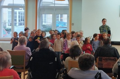Vystoupení žáků 1. a 2. třídy ZŠ Lučany